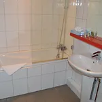 Du Hotel