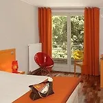 Du Hotel