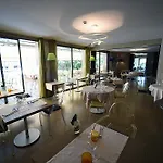 Du Hotell 3*