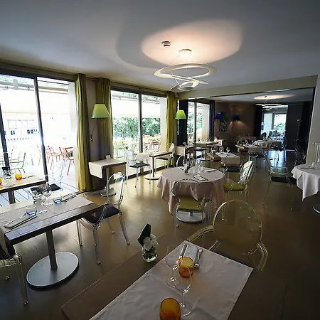 Du Hotel 3*